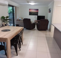 Waratah and Wattle Apartments - Accommodation Sunshine Coast
