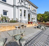 Waratah On York - Accommodation Sunshine Coast