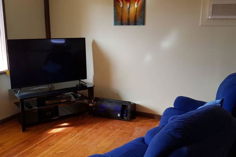 Warmont Apartments Self Contained Home - Accommodation Sunshine Coast 2
