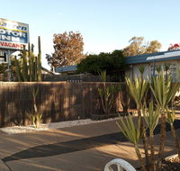 Warren Motor Inn - Accommodation Sunshine Coast