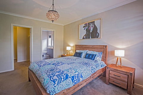 Nautical Rise Torquay - Accommodation Sunshine Coast 12