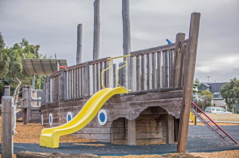 Nautical Rise Torquay - Accommodation Sunshine Coast 32