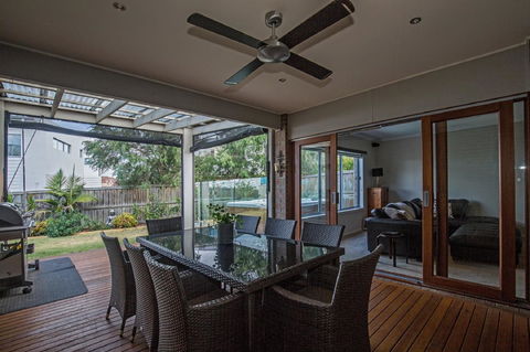 Nautical Rise Torquay - Accommodation Sunshine Coast 4