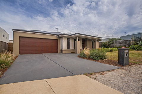 Nautical Rise Torquay - Accommodation Sunshine Coast 25
