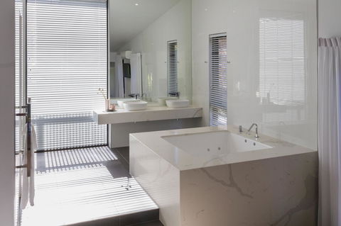 Hepburn Springs Escape - Accommodation Sunshine Coast 4