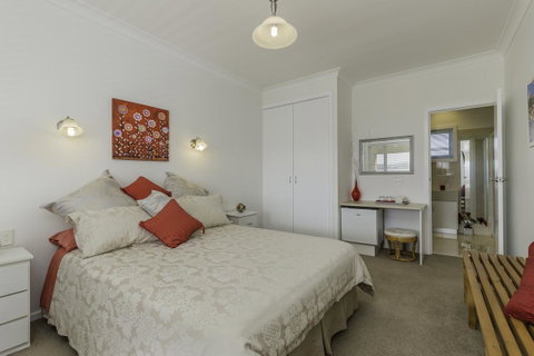 Waybourne- Vineyard And Winery - Accommodation Sunshine Coast 23