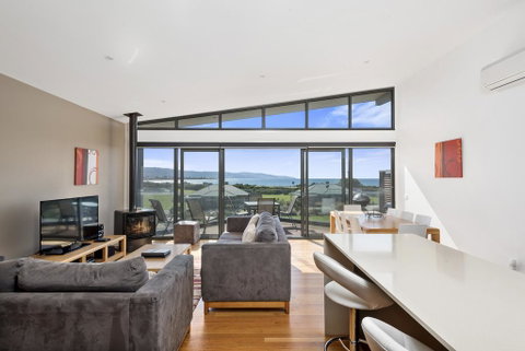 Beach And Reef - Accommodation Sunshine Coast 0