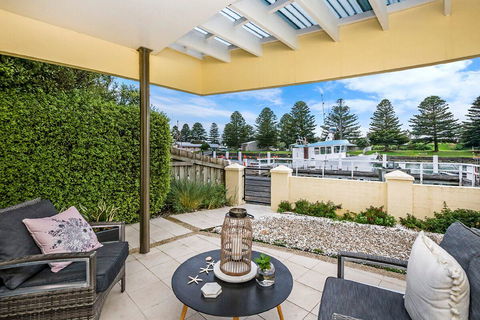 Edge17 Port Fairy Wharf - Accommodation Sunshine Coast 16