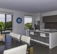 1 Pebble Place - Accommodation Sunshine Coast