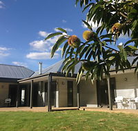 3 Bells Alpine Cottage - Accommodation Sunshine Coast