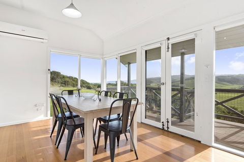 Johanna Seaside Cottages - Accommodation Sunshine Coast 12