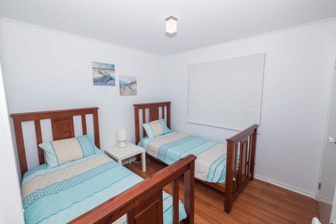 Demure Charm - Accommodation Sunshine Coast 11
