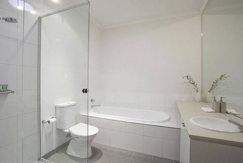Torquay Golf Retreats - Pool, Beach, Tennis, Golf - Accommodation Sunshine Coast 5
