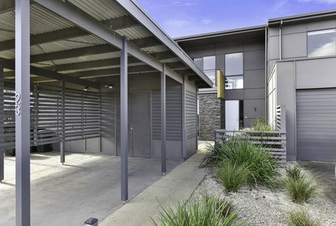 Torquay Golf Retreats - Pool, Beach, Tennis, Golf - Accommodation Sunshine Coast 4