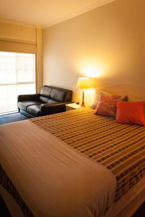Ambassador Motor Inn - Accommodation Sunshine Coast 34