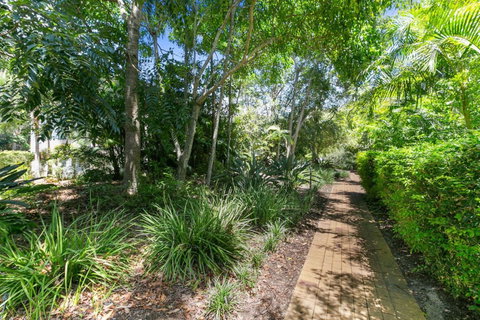Coloured Sands - Rainbow Beach Resort - 5 Mins To Beach - Accommodation Sunshine Coast 23