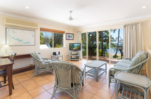 Sails On Horseshoe - Accommodation Sunshine Coast 2