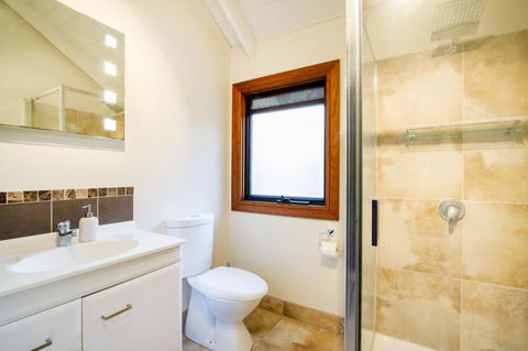 Airlie Beach Eco Cabins - Adults Only - Accommodation Sunshine Coast 22