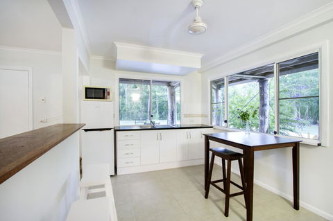 Airlie Beach Eco Cabins - Adults Only - Accommodation Sunshine Coast 37