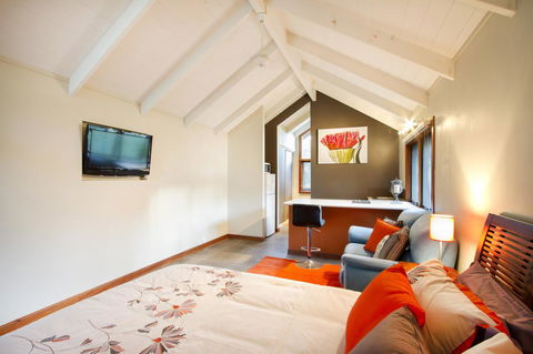 Airlie Beach Eco Cabins - Adults Only - Accommodation Sunshine Coast 9