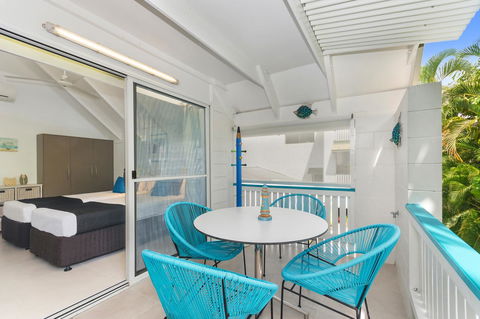 By The Sea Port Douglas - Accommodation Sunshine Coast 10