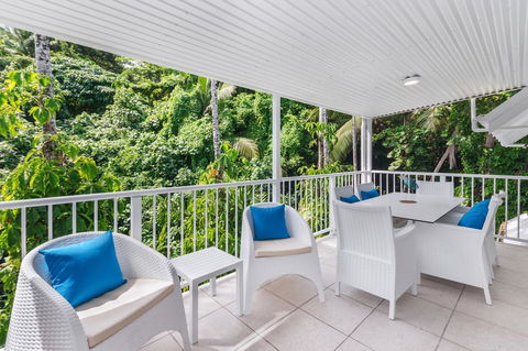 By The Sea Port Douglas - Accommodation Sunshine Coast 7