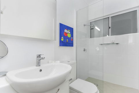 By The Sea Port Douglas - Accommodation Sunshine Coast 14