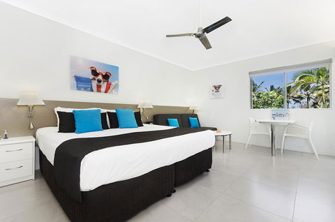 By The Sea Port Douglas - Accommodation Sunshine Coast 15