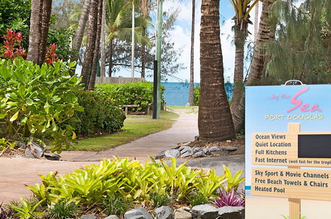 By The Sea Port Douglas - Accommodation Sunshine Coast 26