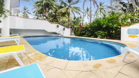 By The Sea Port Douglas - Accommodation Sunshine Coast 25
