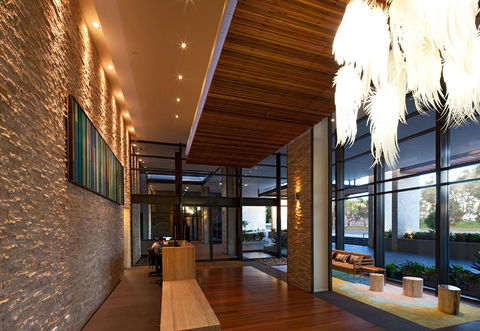 Oaks Redcliffe Mon Komo Suites - Accommodation Sunshine Coast 13