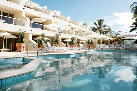 Netanya Noosa Beachfront Resort - Accommodation Sunshine Coast 2