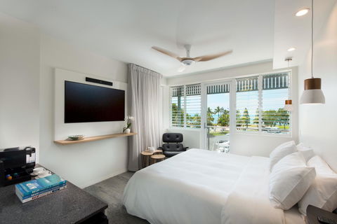 Heart Hotel And Gallery Whitsundays - Accommodation Sunshine Coast 4