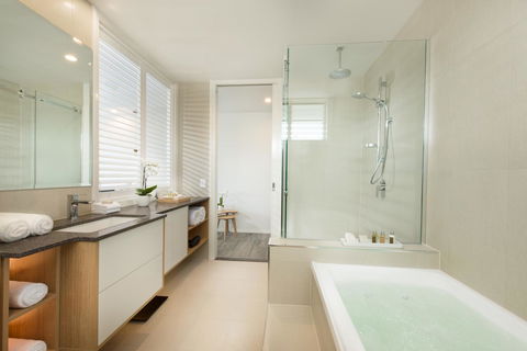 Heart Hotel And Gallery Whitsundays - Accommodation Sunshine Coast 1