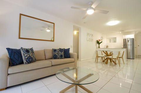 The White House Port Douglas - Accommodation Sunshine Coast 2