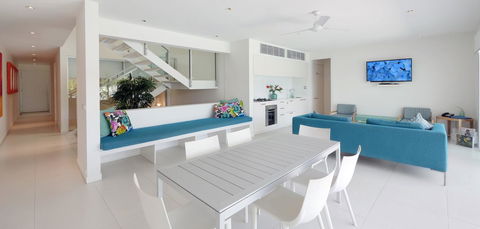 Pool Resort Port Douglas - Accommodation Sunshine Coast 6
