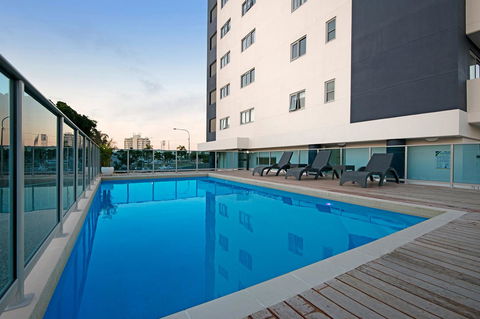 Allure Hotel & Apartments - Accommodation Sunshine Coast 2