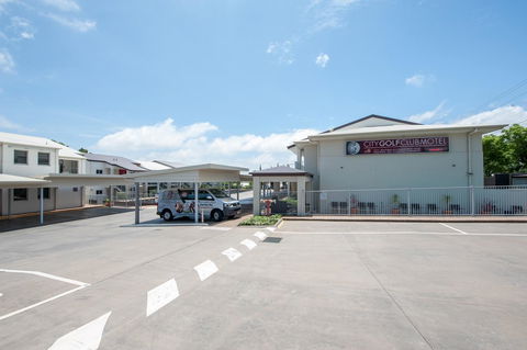 City Golf Club Motel - Accommodation Sunshine Coast 1
