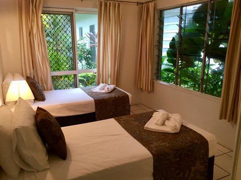 The Port Douglas Queenslander - Accommodation Sunshine Coast 2
