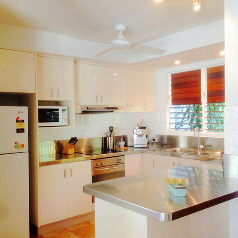 [ ANDY'S BEACH HOUSE ] - Accommodation Sunshine Coast 36