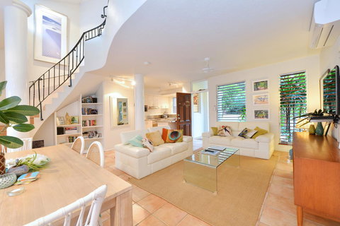 [ ANDY'S BEACH HOUSE ] - Accommodation Sunshine Coast 13