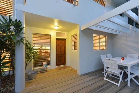 [ ANDY'S BEACH HOUSE ] - Accommodation Sunshine Coast 7