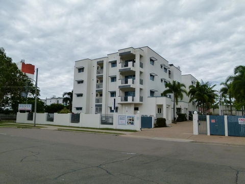 Madison Ocean Breeze Apartments - Accommodation Sunshine Coast 6