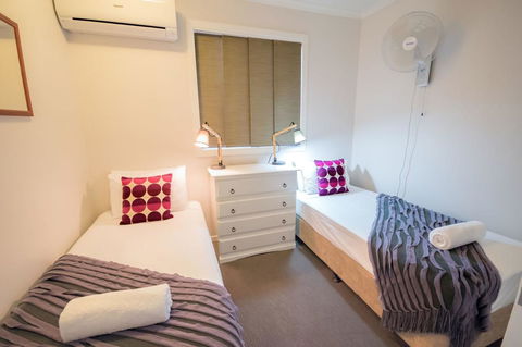 Airlie Apartments - Accommodation Sunshine Coast 13