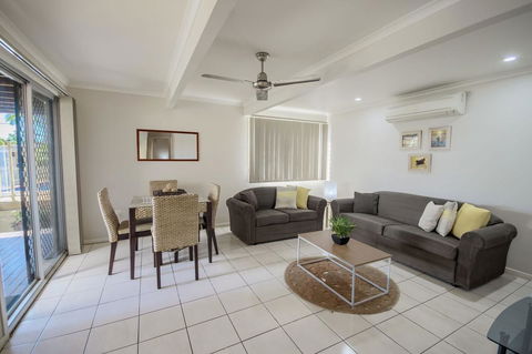 Airlie Apartments - Accommodation Sunshine Coast 3