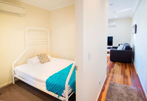 Airlie Apartments - Accommodation Sunshine Coast 23