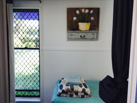 XYL Pets Friendly Seaside Boutique Guesthouse - Accommodation Sunshine Coast 7