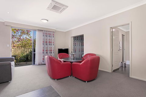 Platinum International - Accommodation Sunshine Coast 13