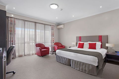 Platinum International - Accommodation Sunshine Coast 16
