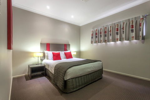 Platinum International - Accommodation Sunshine Coast 4